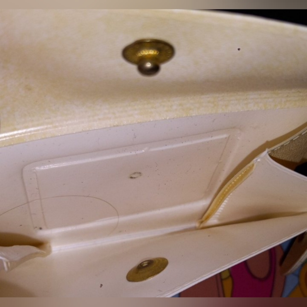 1983 Raindow Barbie Wallet - Picture 6 of 11